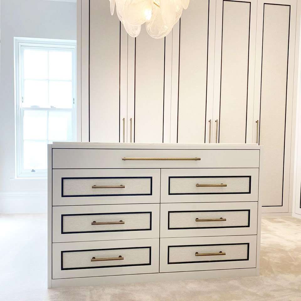 Bespoke walk-in wardrobe by Befilo